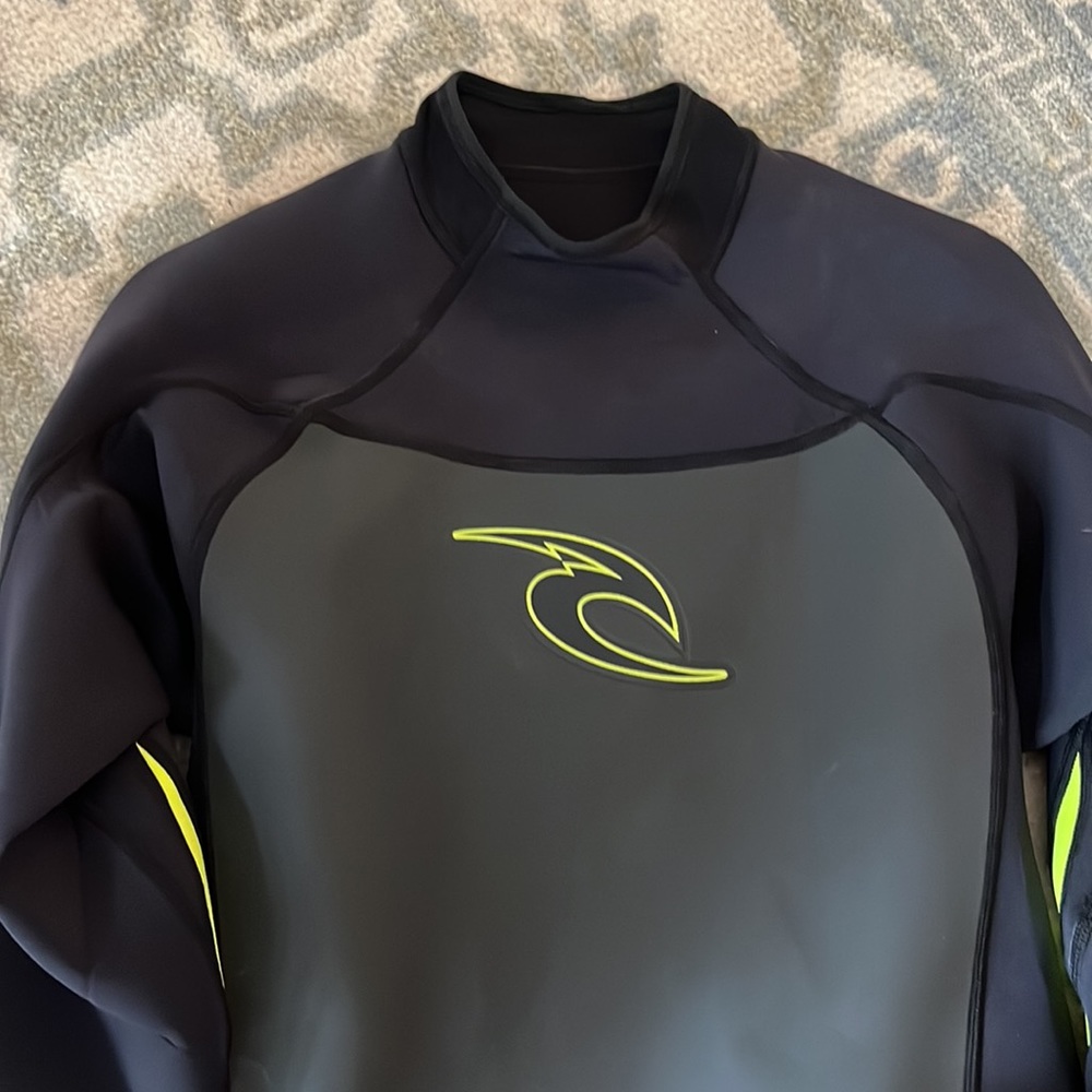 Rip Curl Black and Yellow Men's Swim Rash Guard - Picture 2 of 6